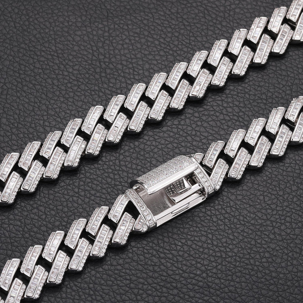 Nocta Vince Helix 16MM Baguette Cuban Chain