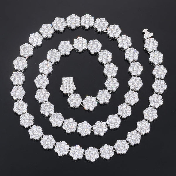 Nocta Vince Floral Cluster Chain