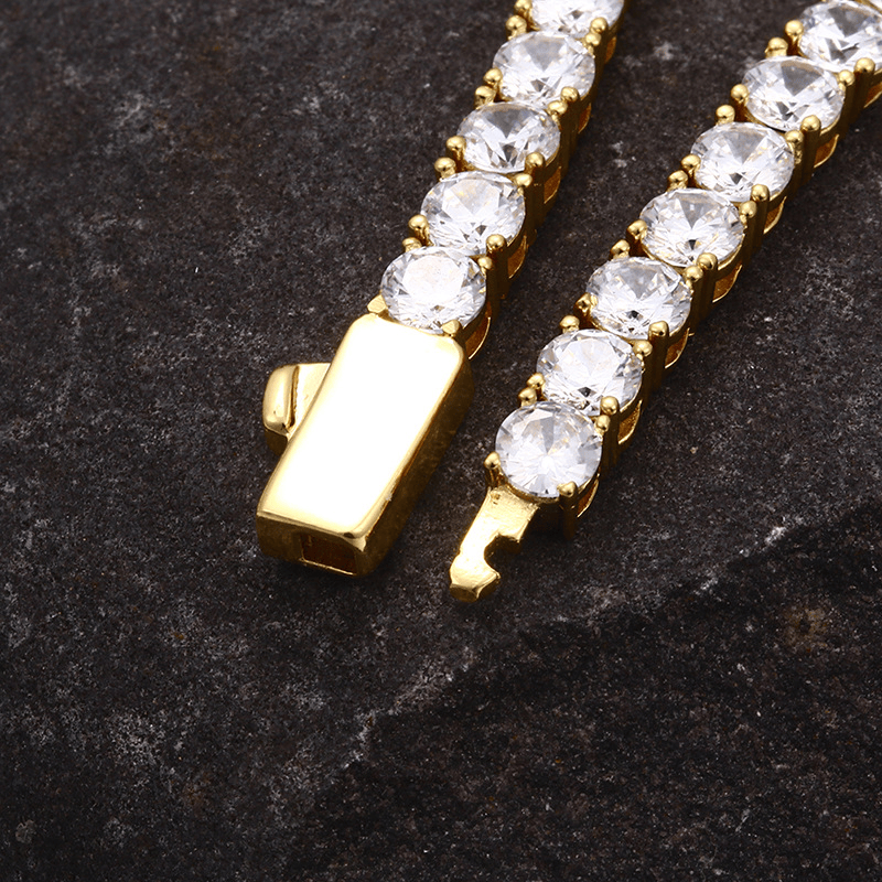 Nocta Vince Aura Prong Round-Cut Chain