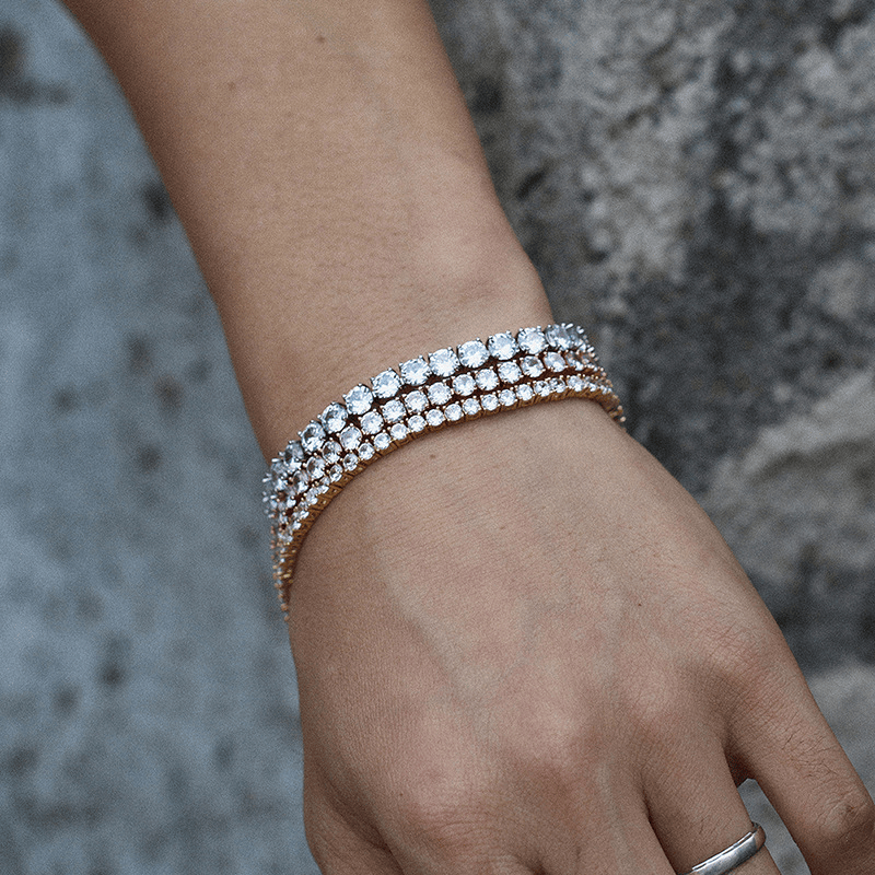 Nocta Vince Aura Prong Round-Cut Bracelet